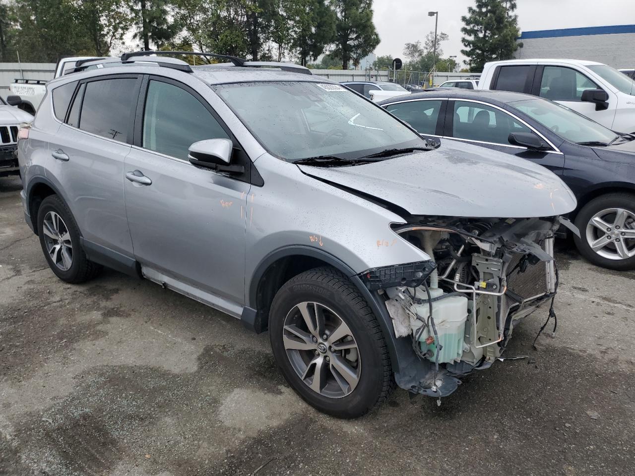 2017 TOYOTA RAV4 XLE - Image 4