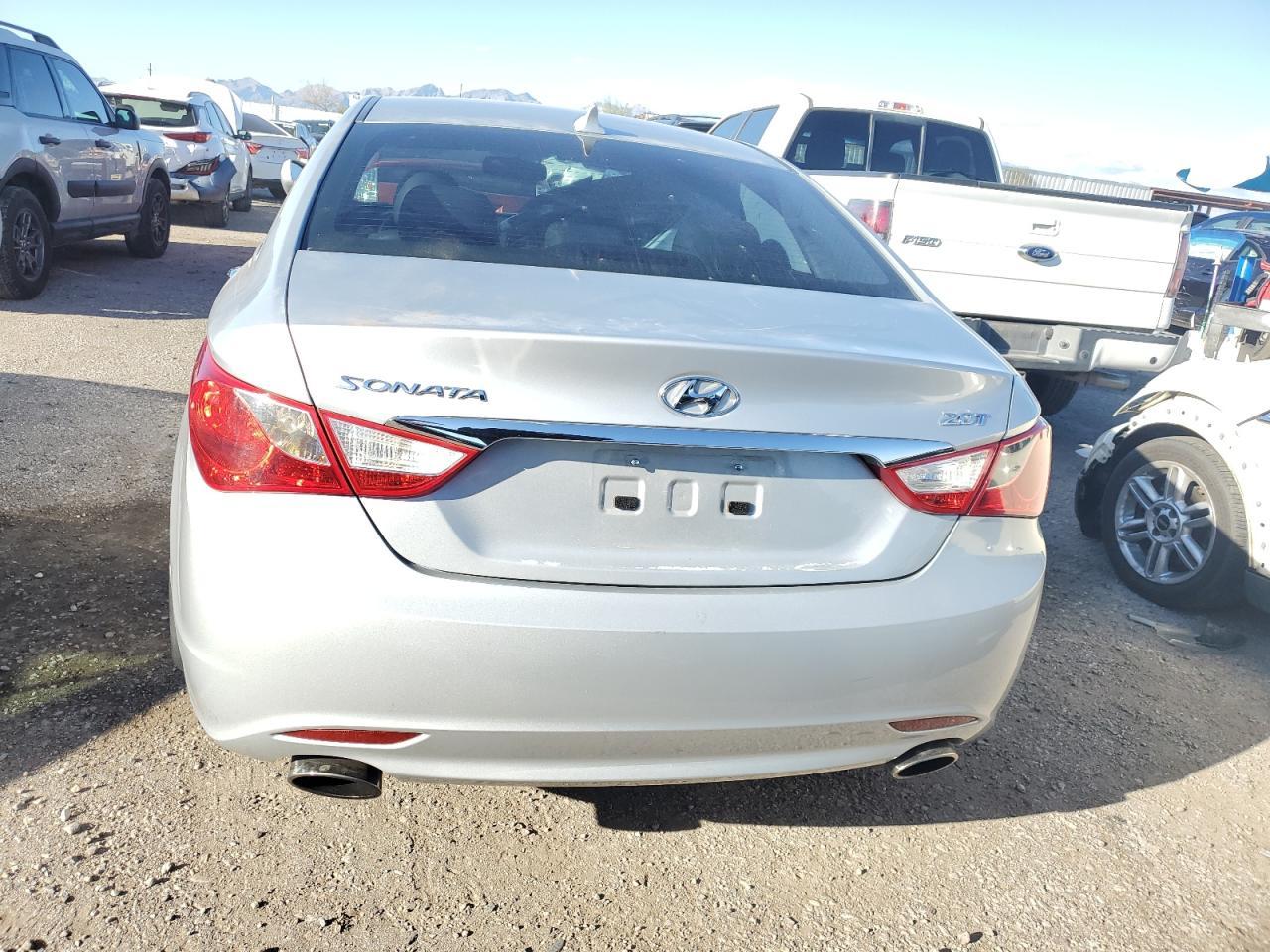 2011 HYUNDAI SONATA SE - Фото 6