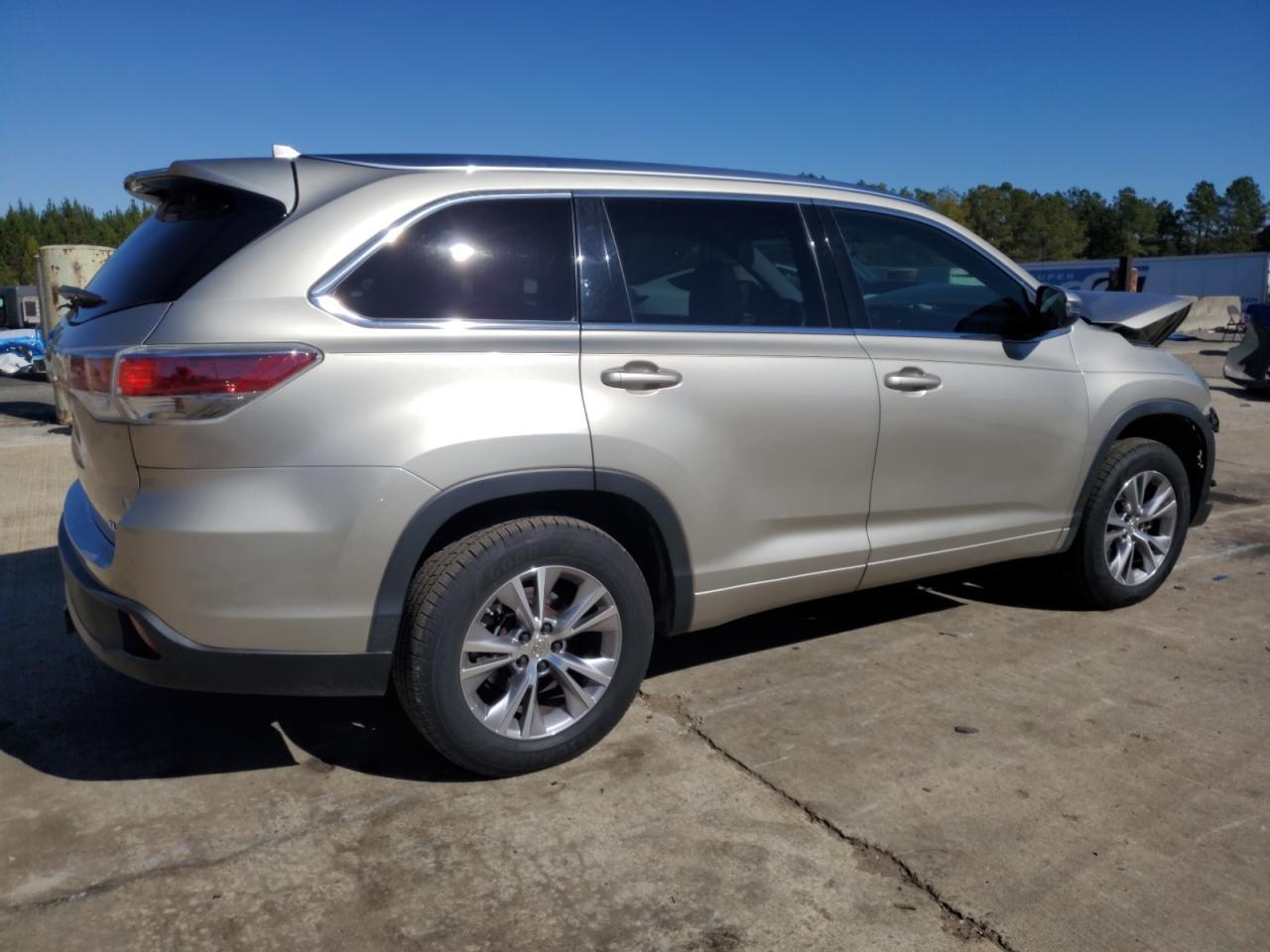 2015 TOYOTA HIGHLANDER - Image 3
