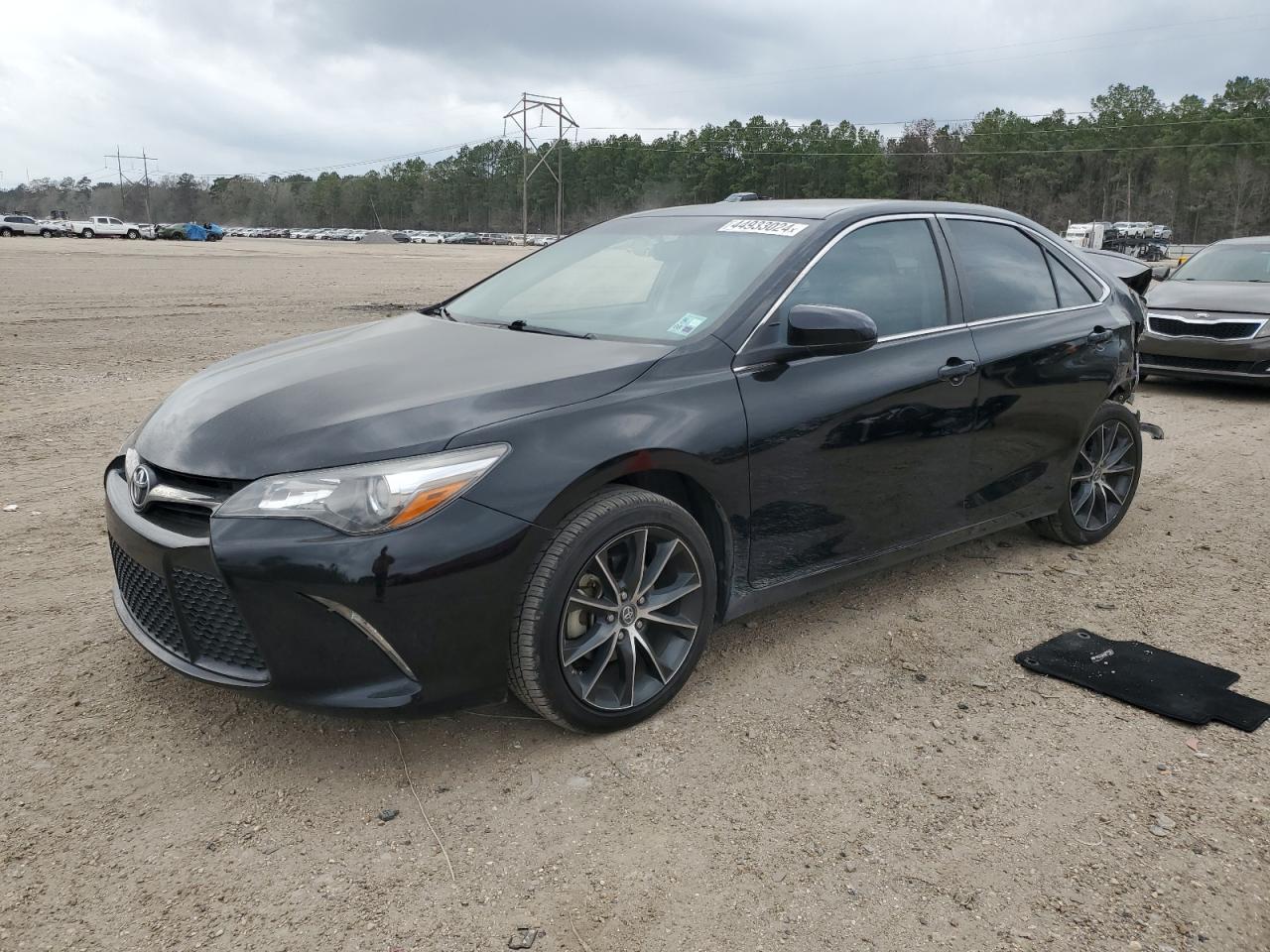 2017 TOYOTA CAMRY LE car image