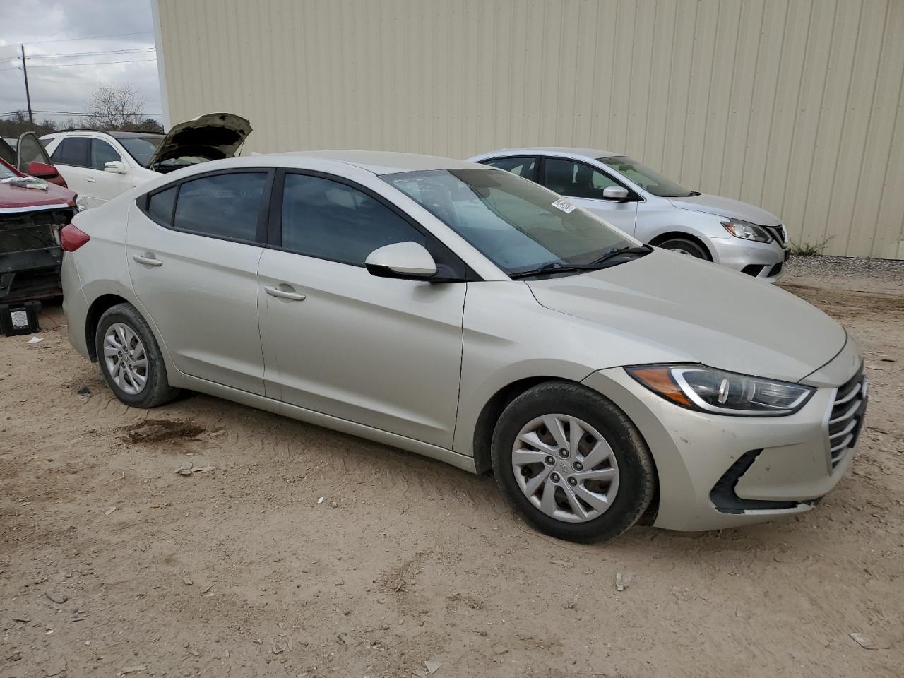 2017 HYUNDAI ELANTRA SE - Фото 4