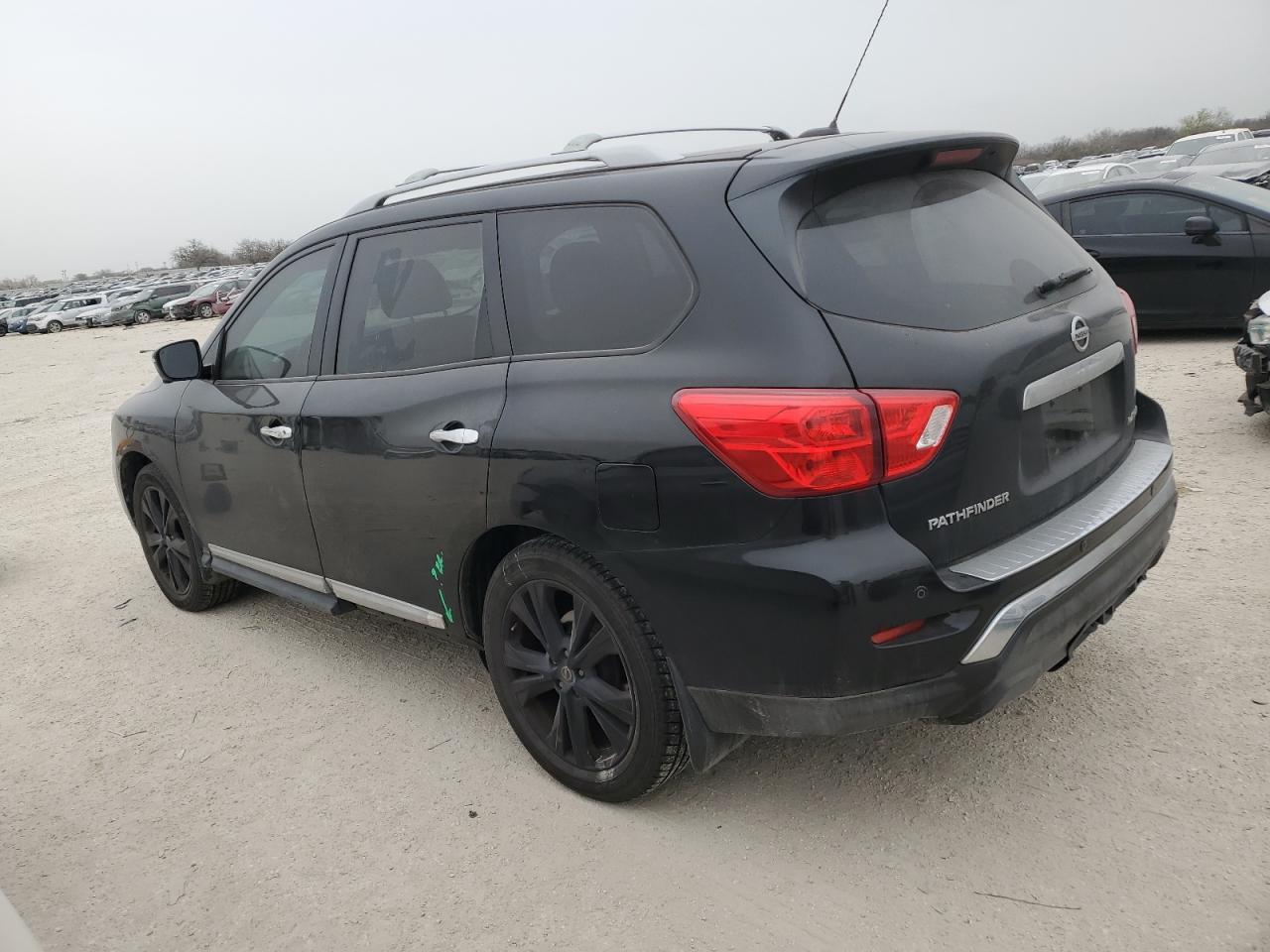 2017 NISSAN PATHFINDER - Image 2