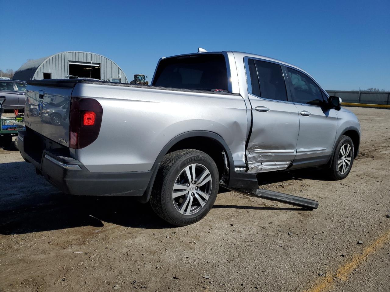 2018 HONDA RIDGELINE - Image 3