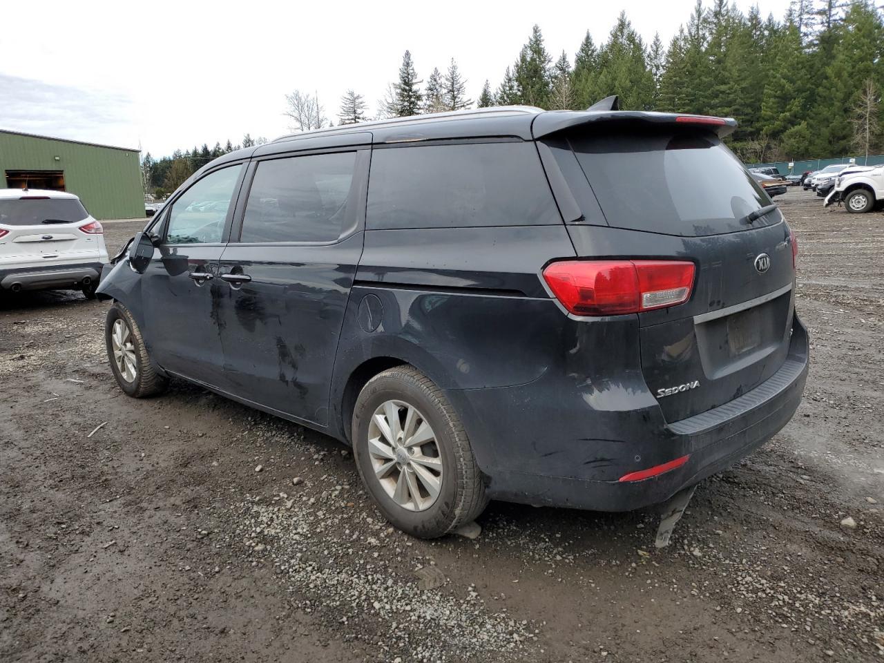 2017 KIA SEDONA LX - Image 2