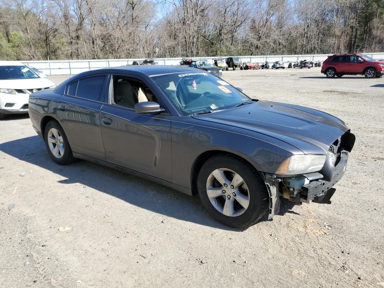 2014 DODGE CHARGER SE - Image 4