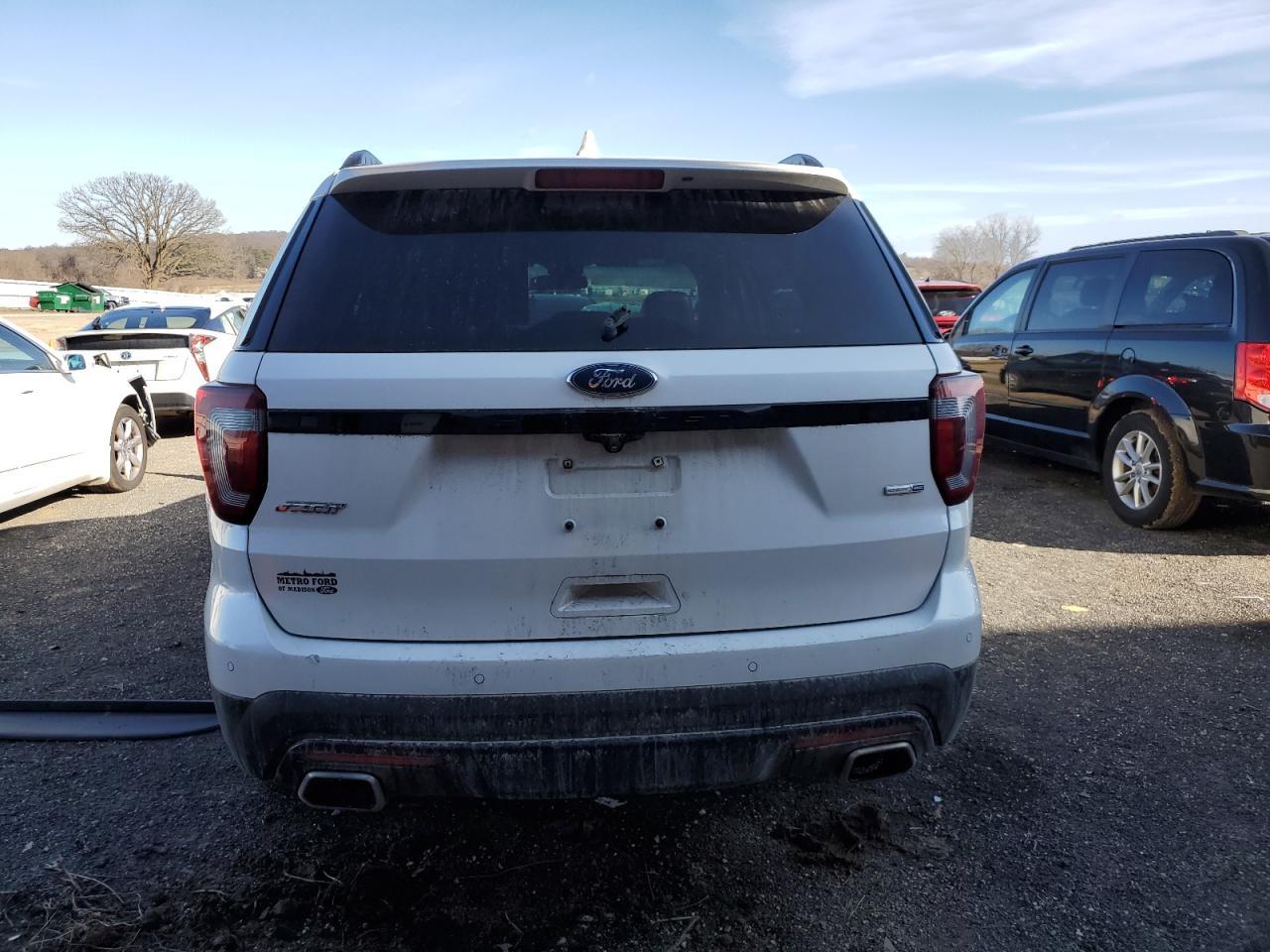2017 FORD EXPLORER S - Image 6