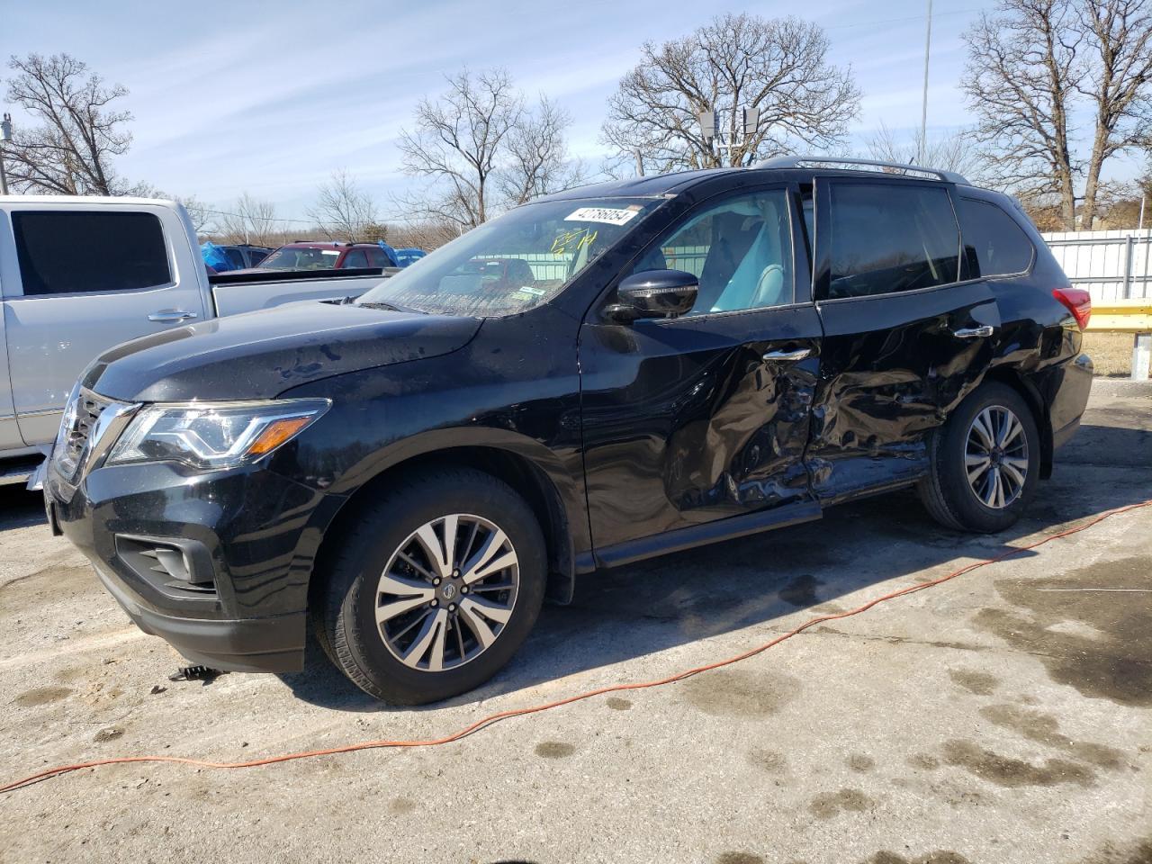 2017 NISSAN PATHFINDER