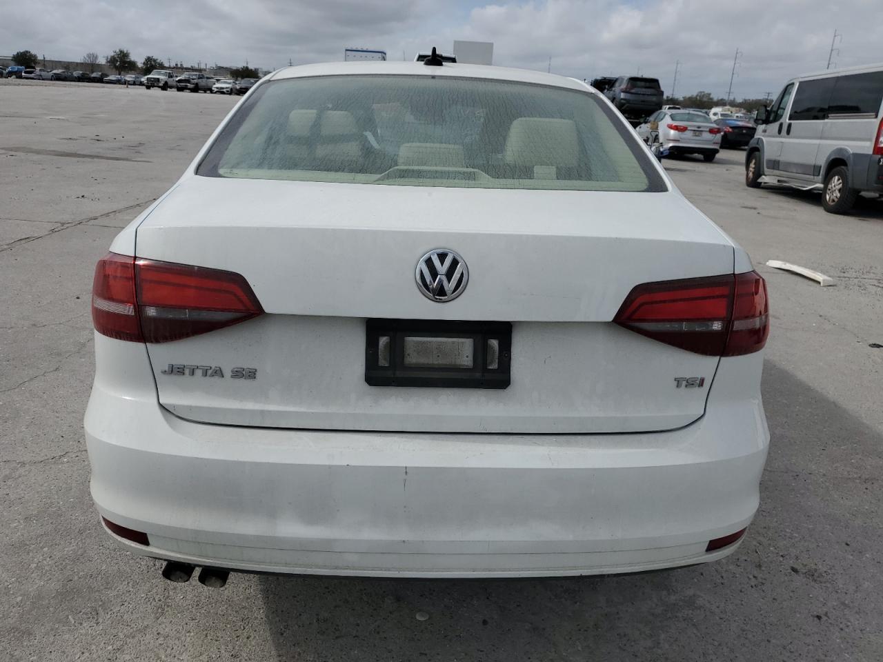 2017 VOLKSWAGEN JETTA SE - Image 6
