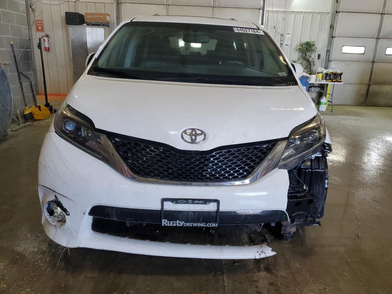2015 TOYOTA SIENNA SPO - Фото 5