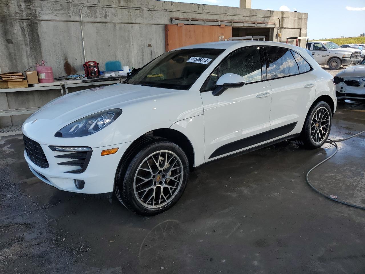 2015 PORSCHE MACAN S car image