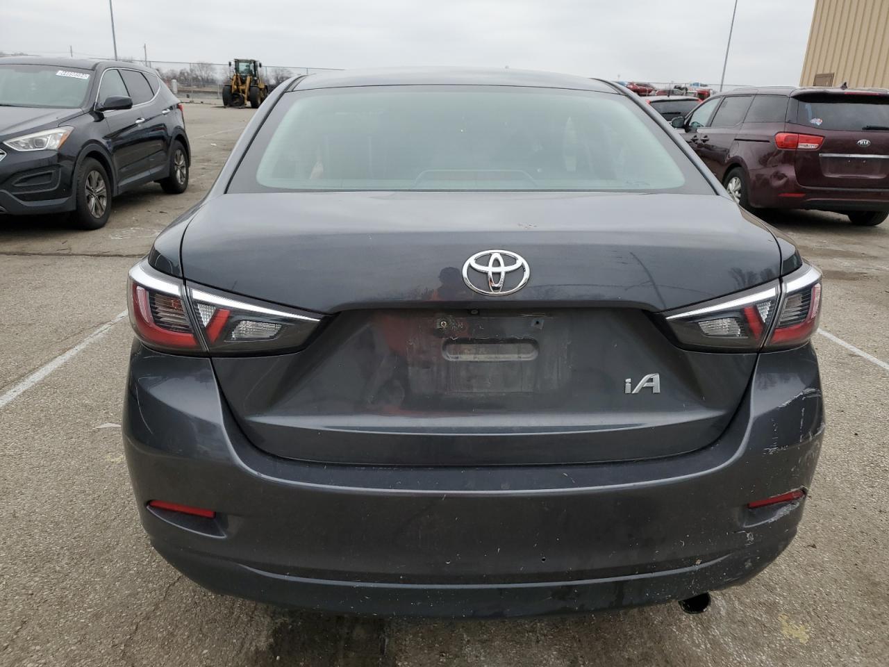2017 TOYOTA YARIS IA - Фото 6