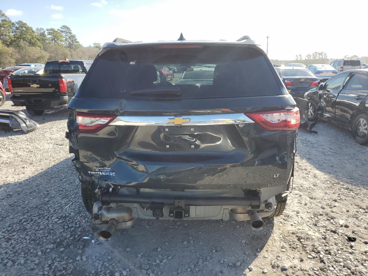 2021 CHEVROLET TRAVERSE L - Фото 6