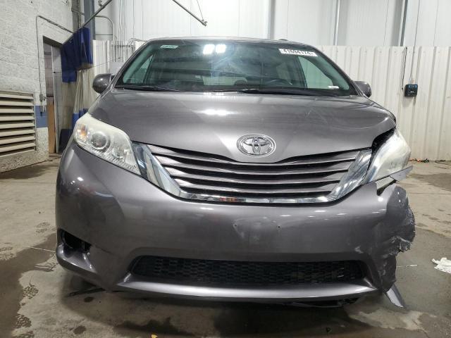2016 Toyota Sienna Le - Image 5