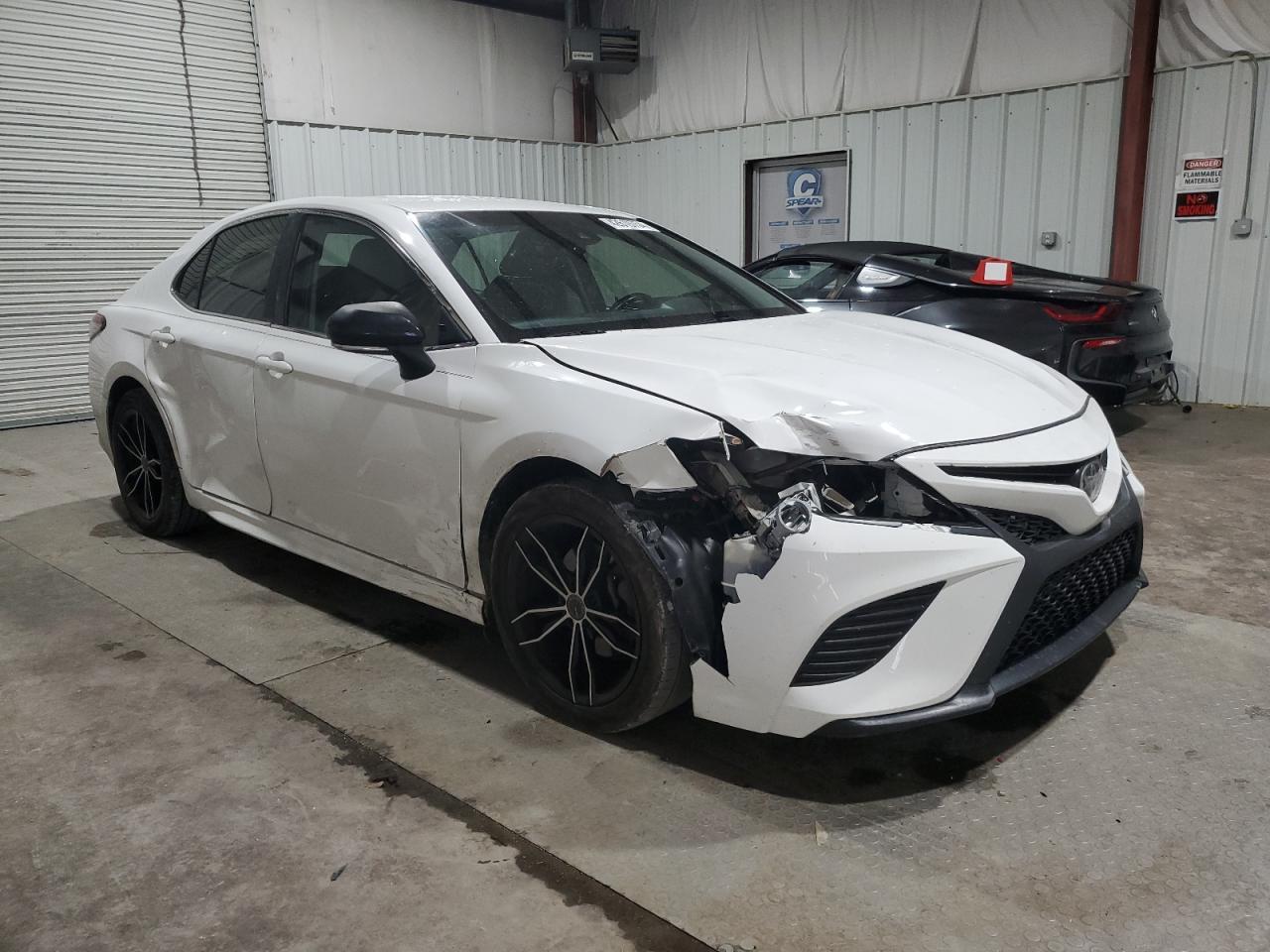 2018 TOYOTA CAMRY L - Image 4