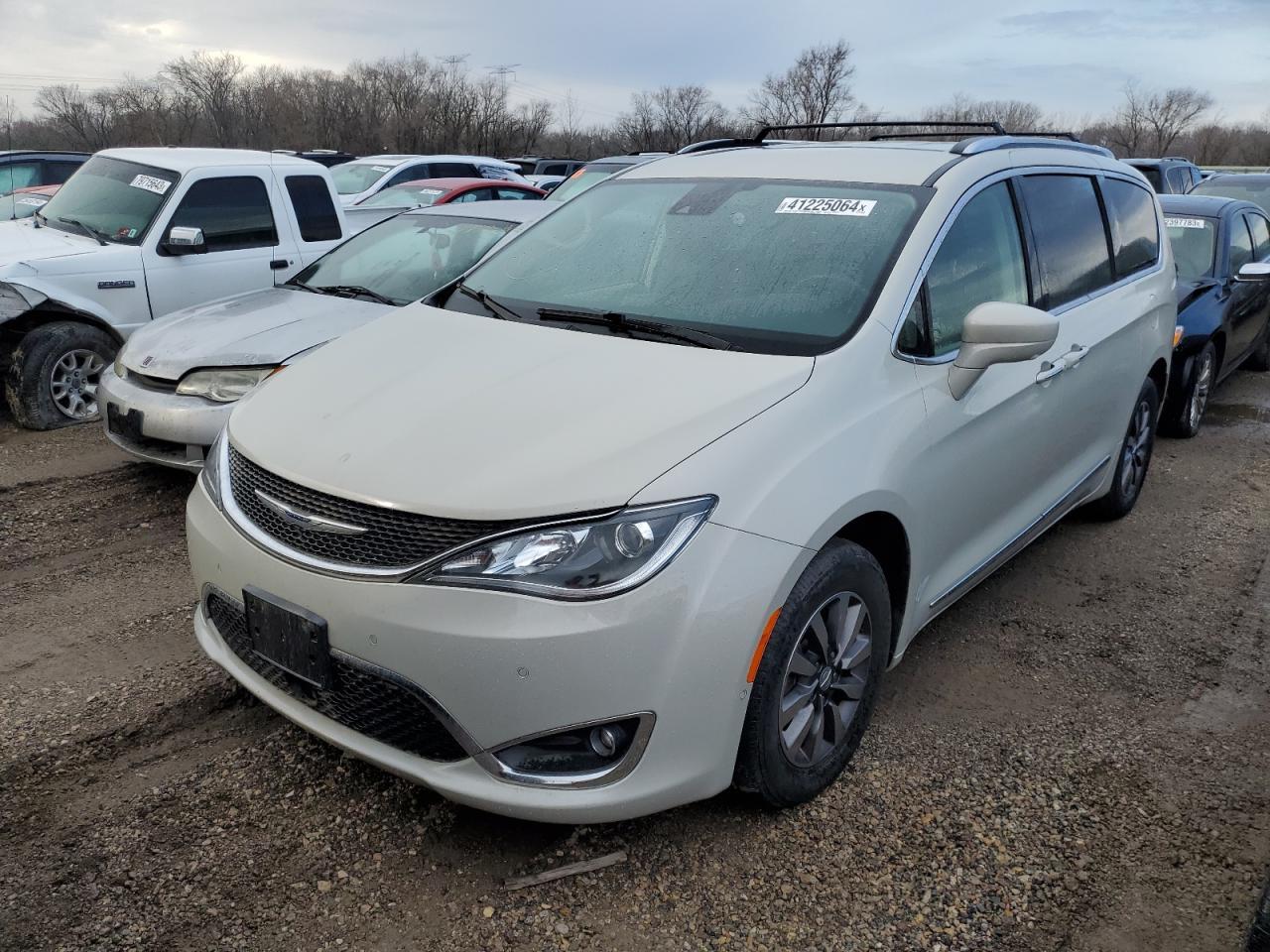 2020 CHRYSLER PACIFICA T car image