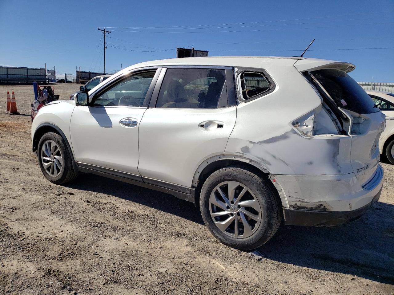 2015 NISSAN ROGUE S - Image 2