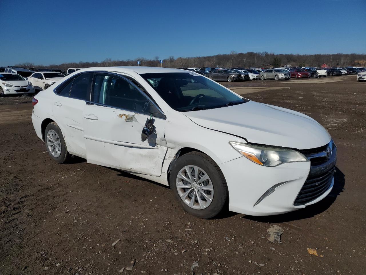 2016 TOYOTA CAMRY LE - Фото 4