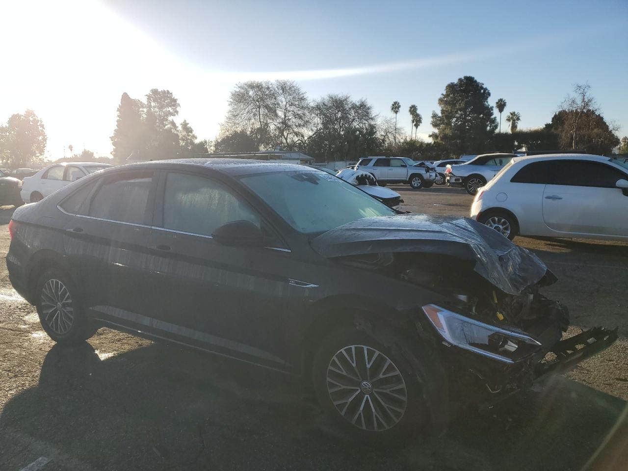 2019 VOLKSWAGEN JETTA SEL - Фото 4
