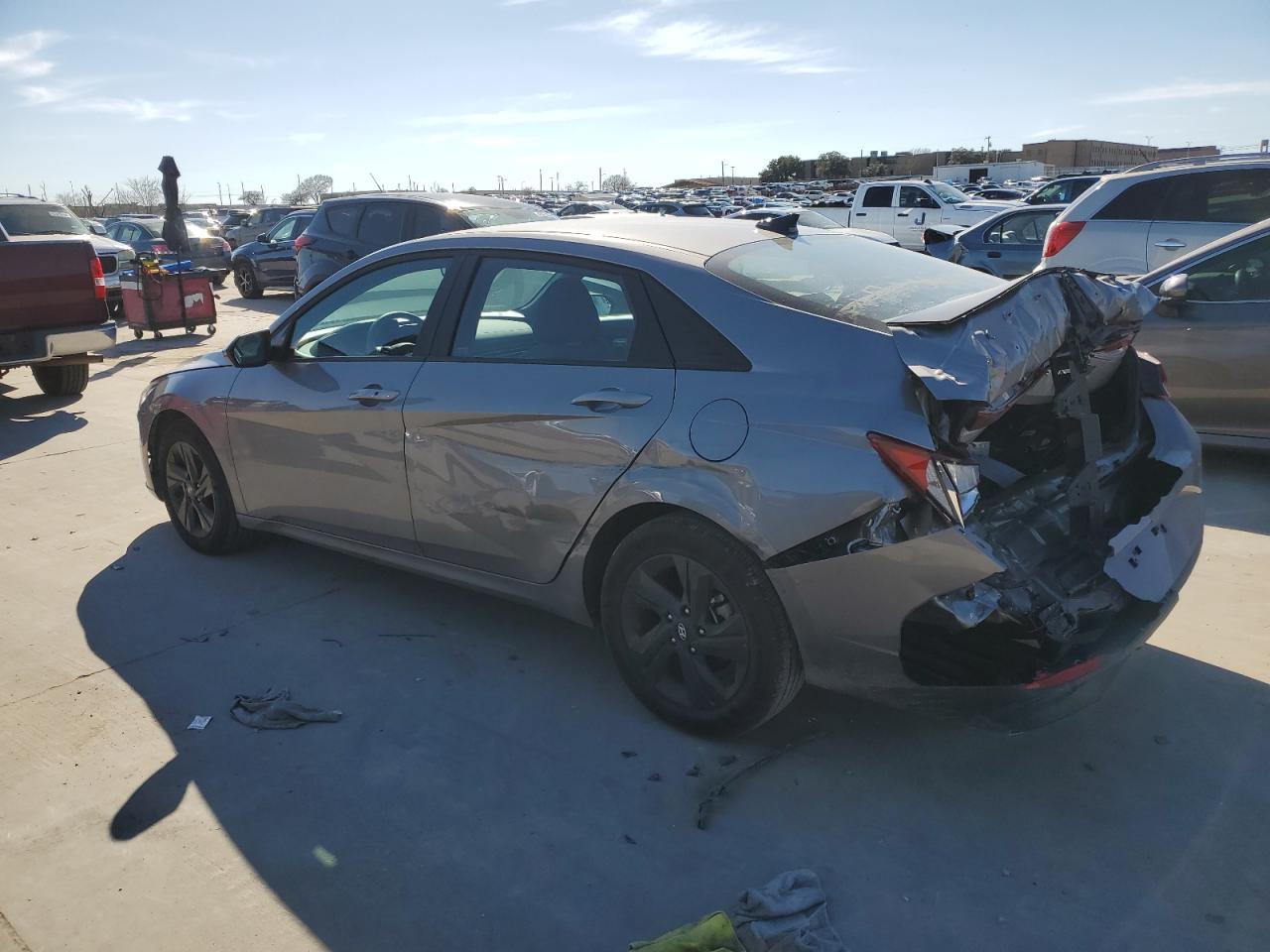 2023 HYUNDAI ELANTRA SE - Image 2