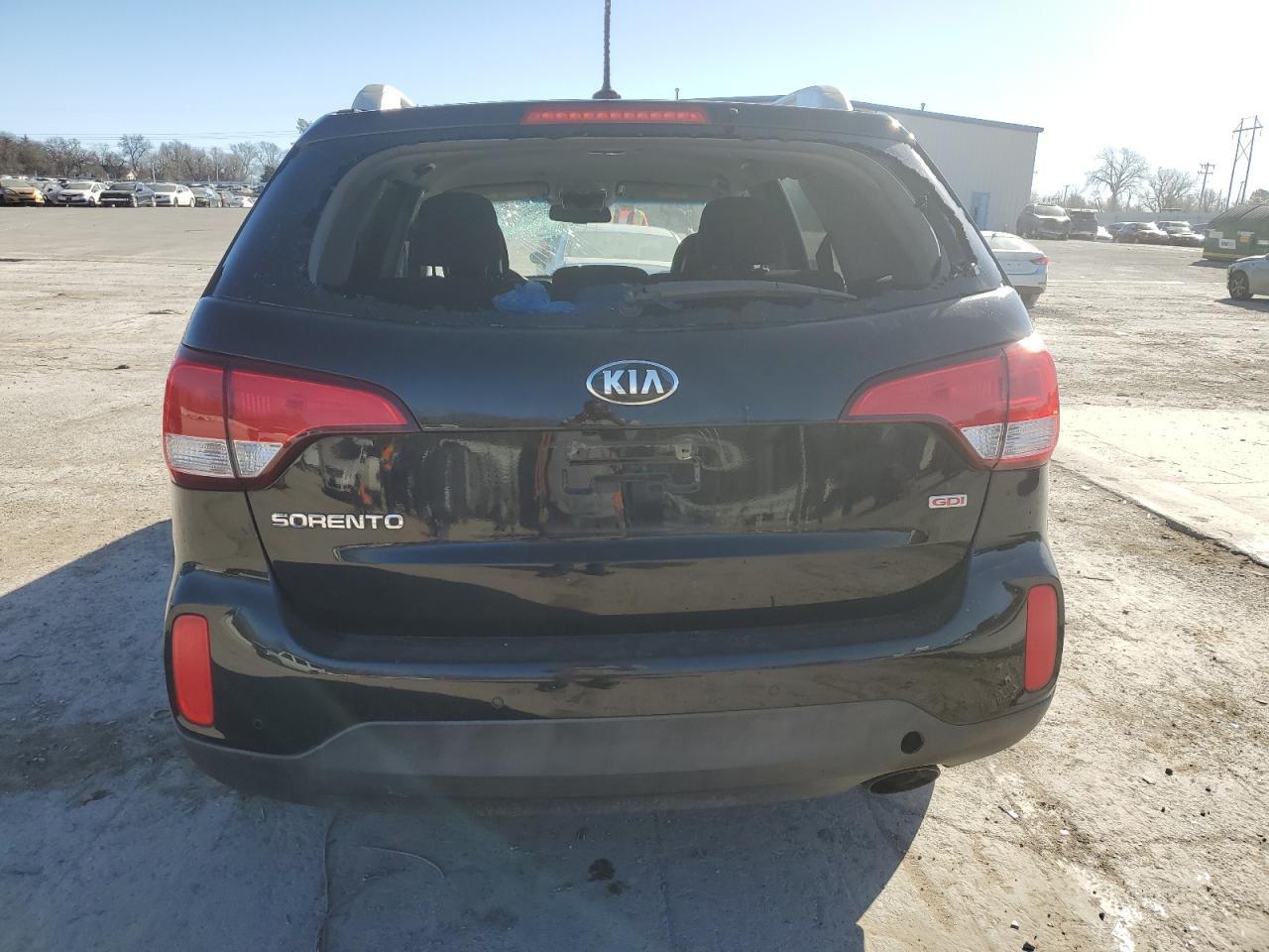 2014 KIA SORENTO LX - Image 6