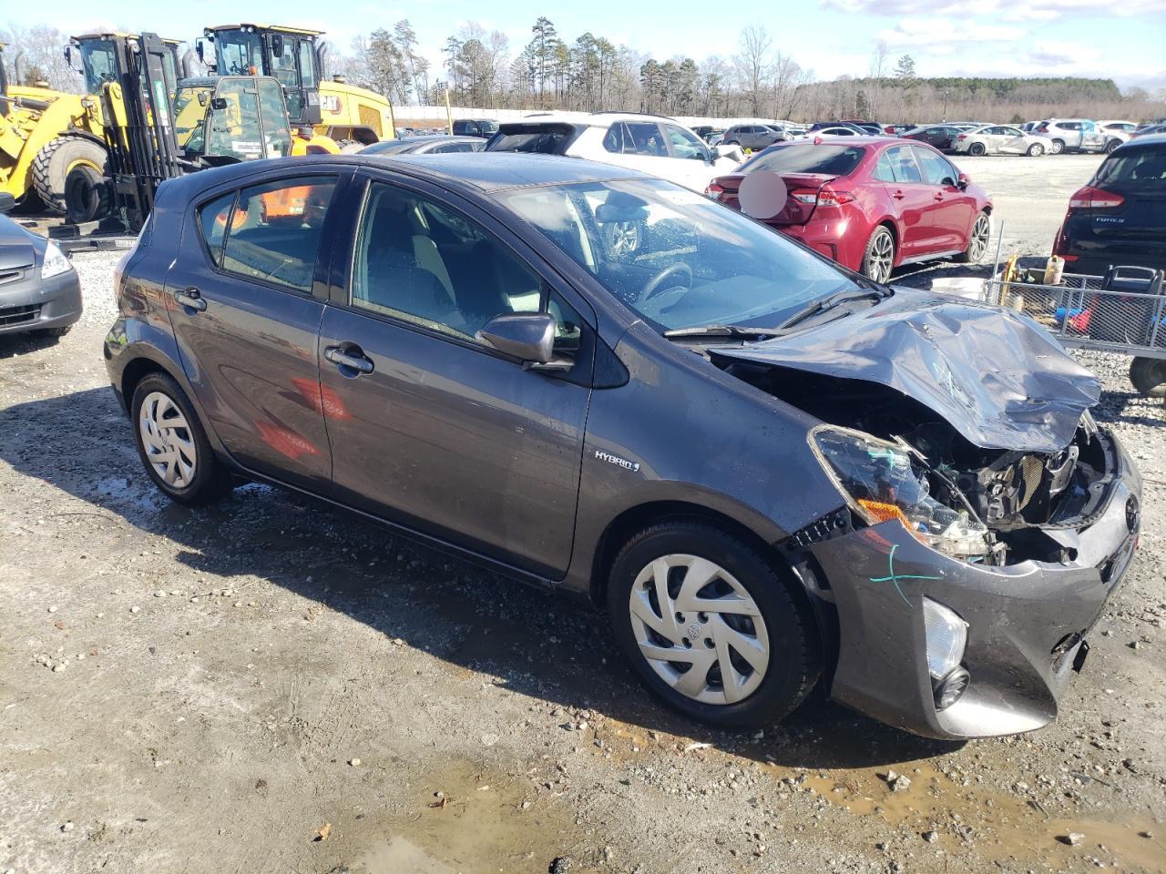 2015 TOYOTA PRIUS C - Image 4