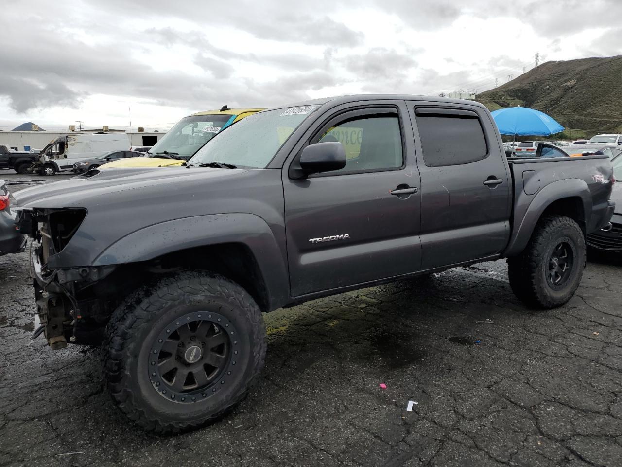 2011 TOYOTA TACOMA DOU car image