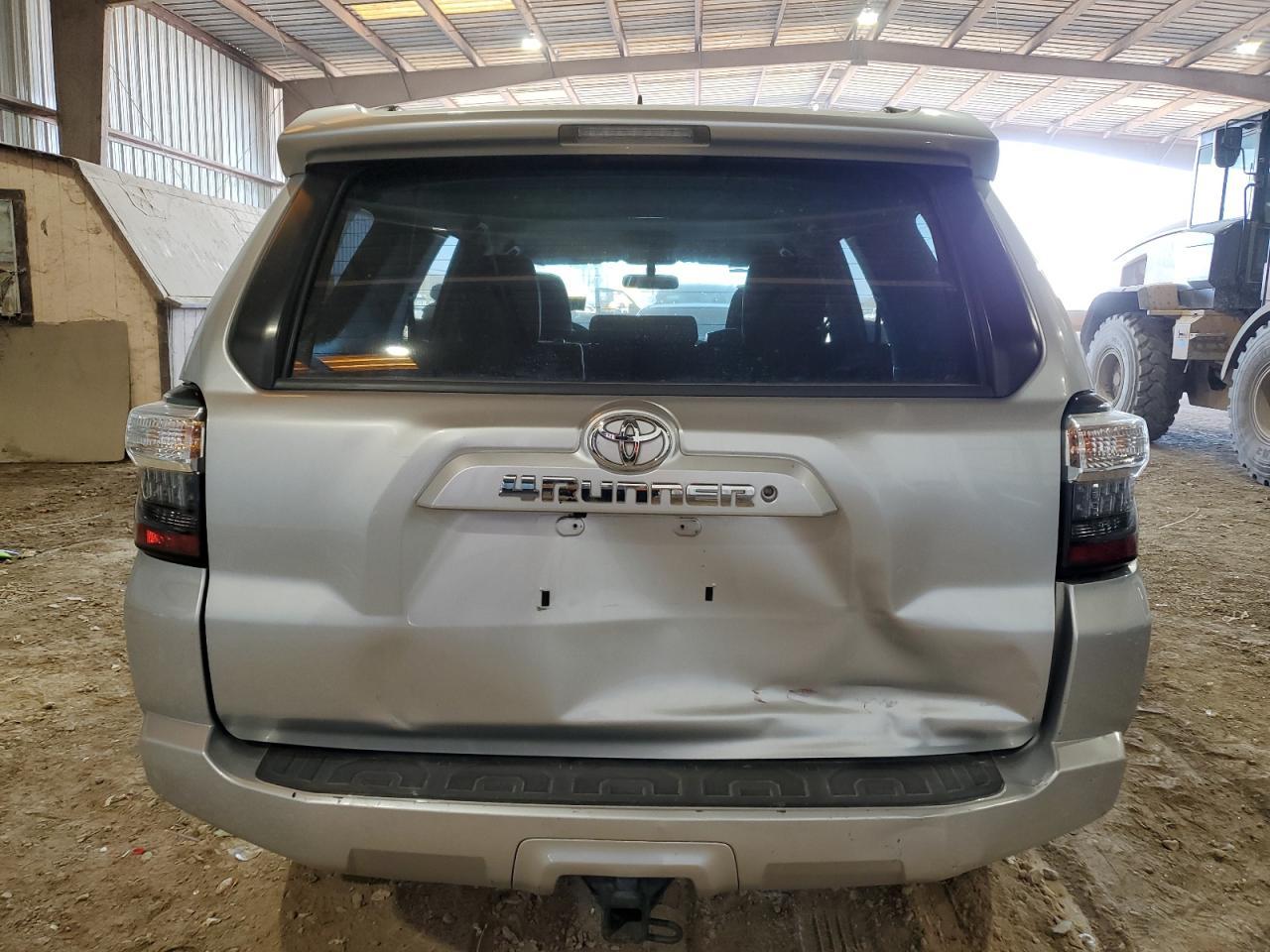 2019 TOYOTA 4RUNNER SR - Фото 6