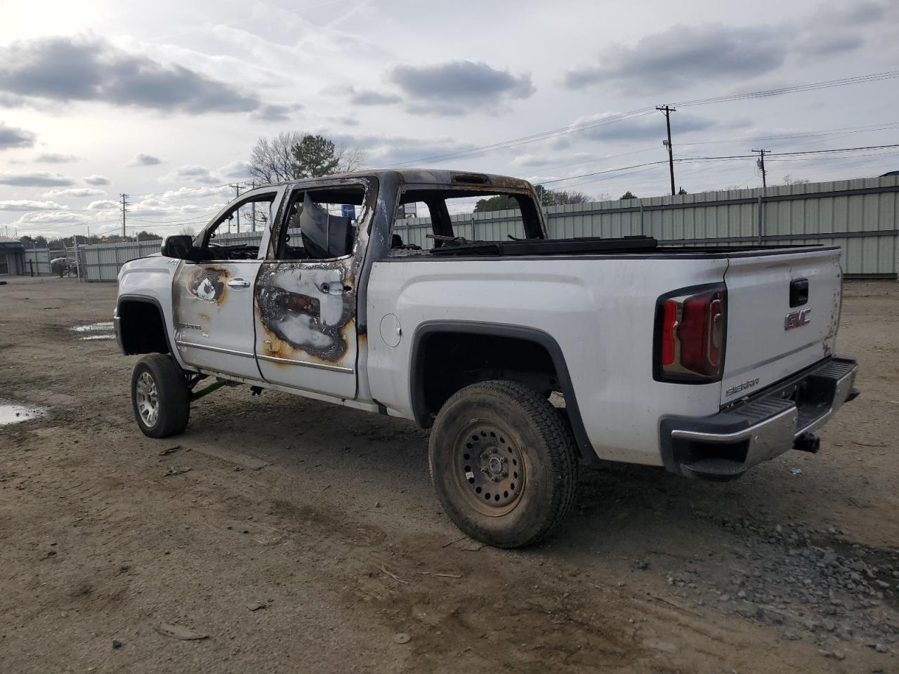 2017 GMC SIERRA K15 - Фото 2