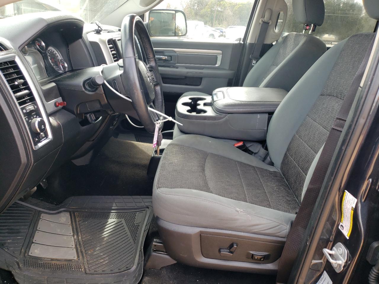 2017 RAM 1500 SLT - Image 7