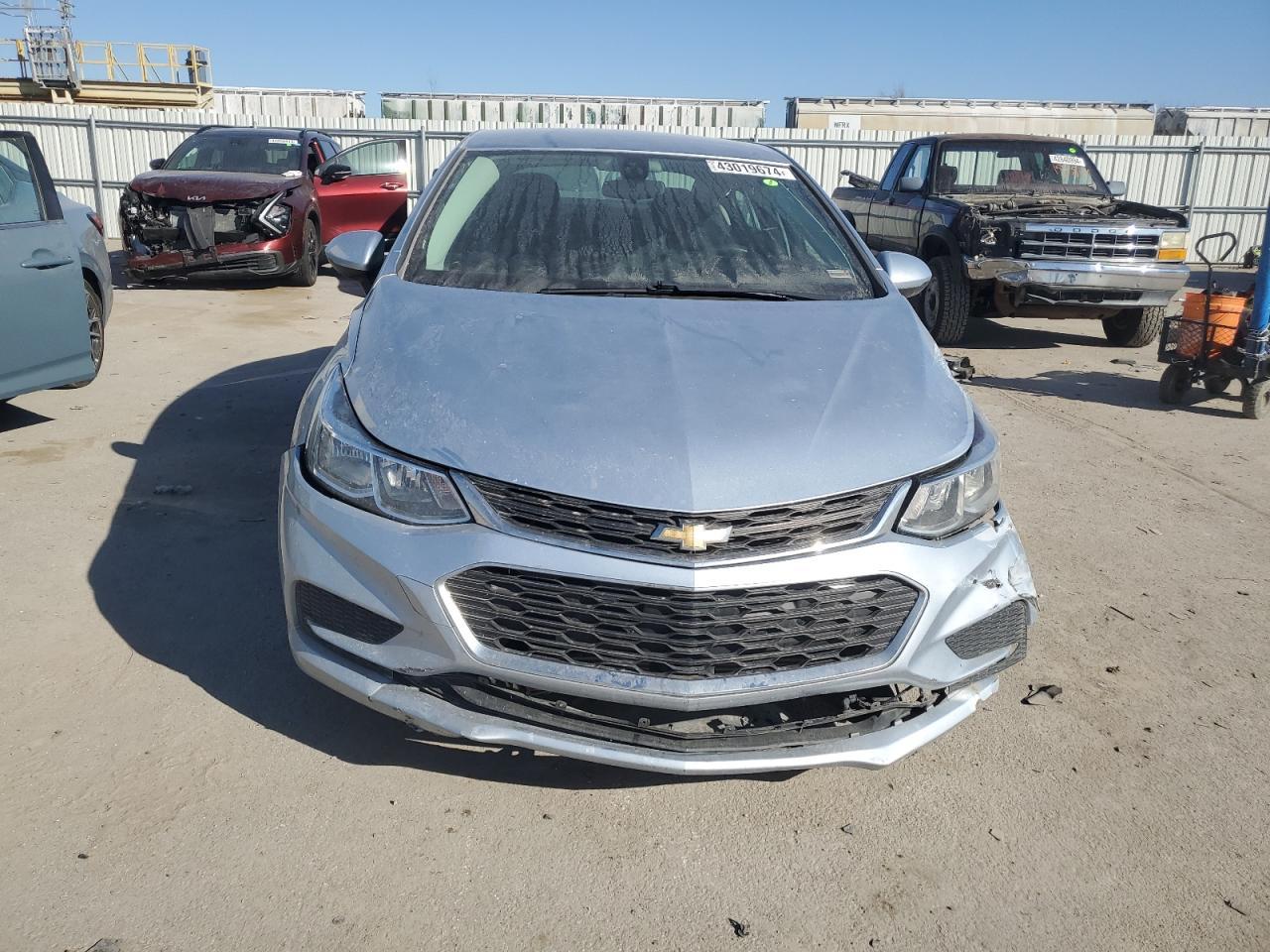 2017 CHEVROLET CRUZE LS - Image 5