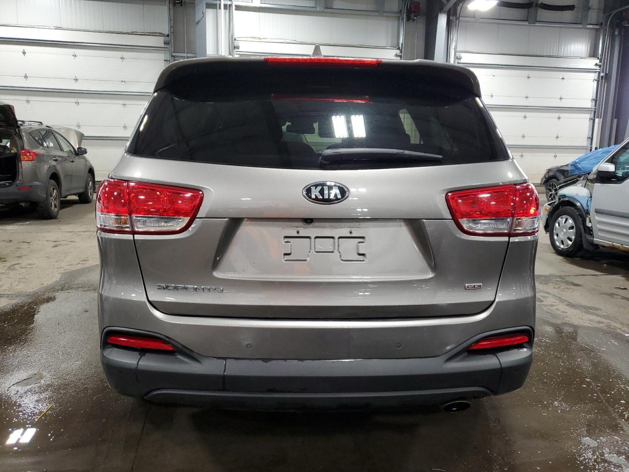 2016 KIA SORENTO LX - Image 6