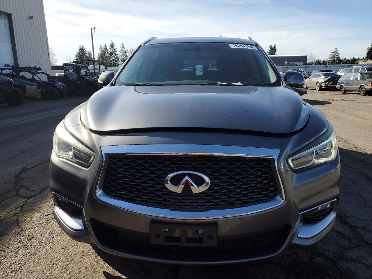 2016 INFINITI QX60 - Фото 5