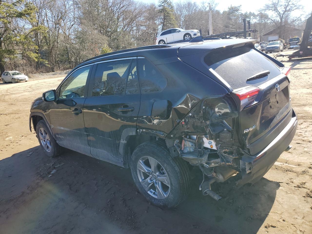 2022 TOYOTA RAV4 XLE - Image 2