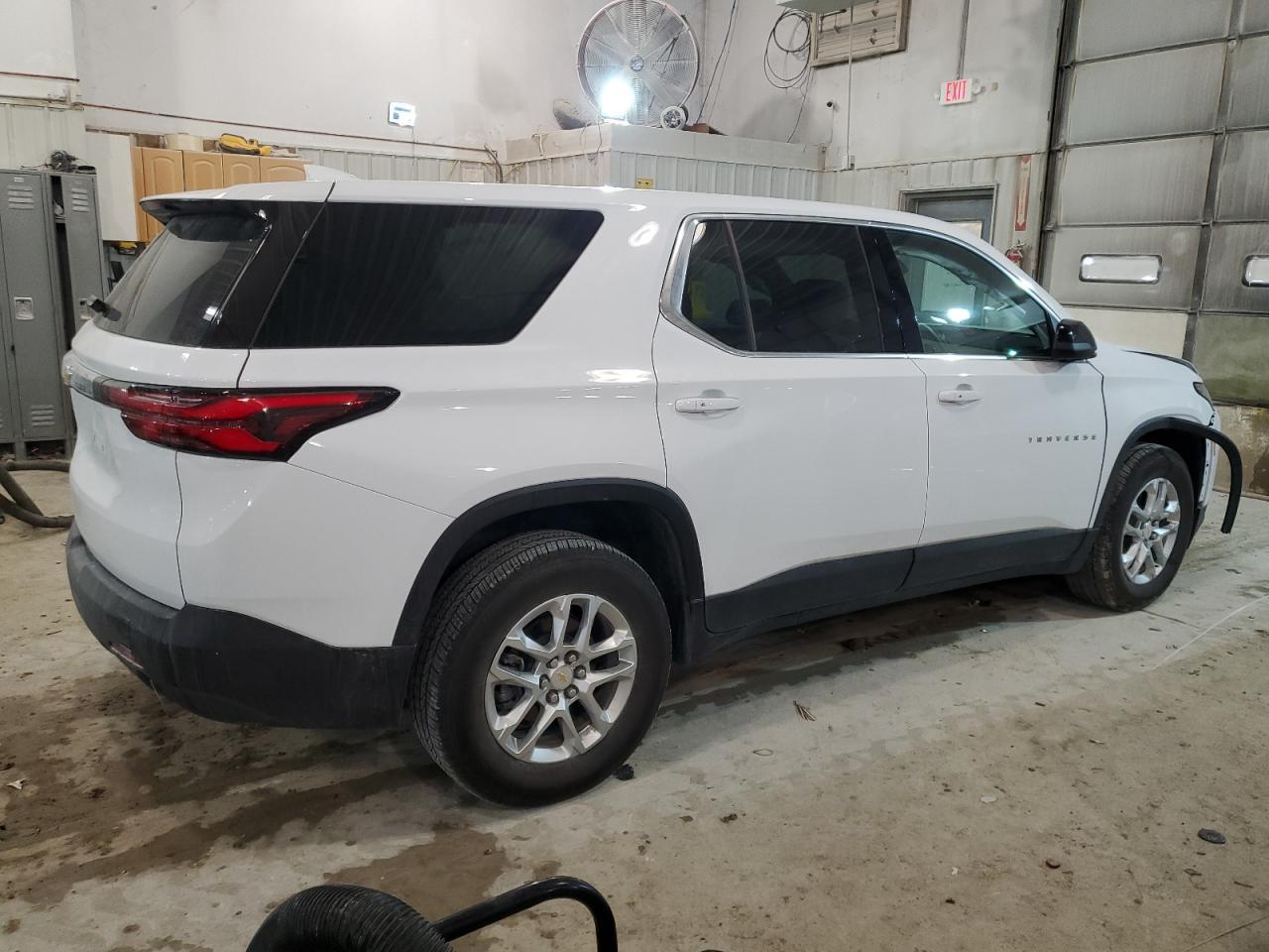 2023 CHEVROLET TRAVERSE L - Фото 3