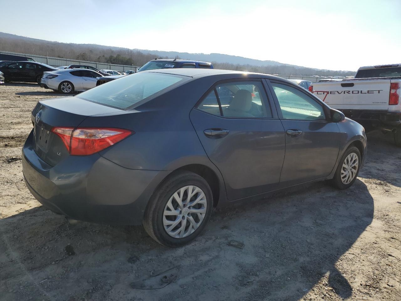 2018 TOYOTA COROLLA L - Image 3