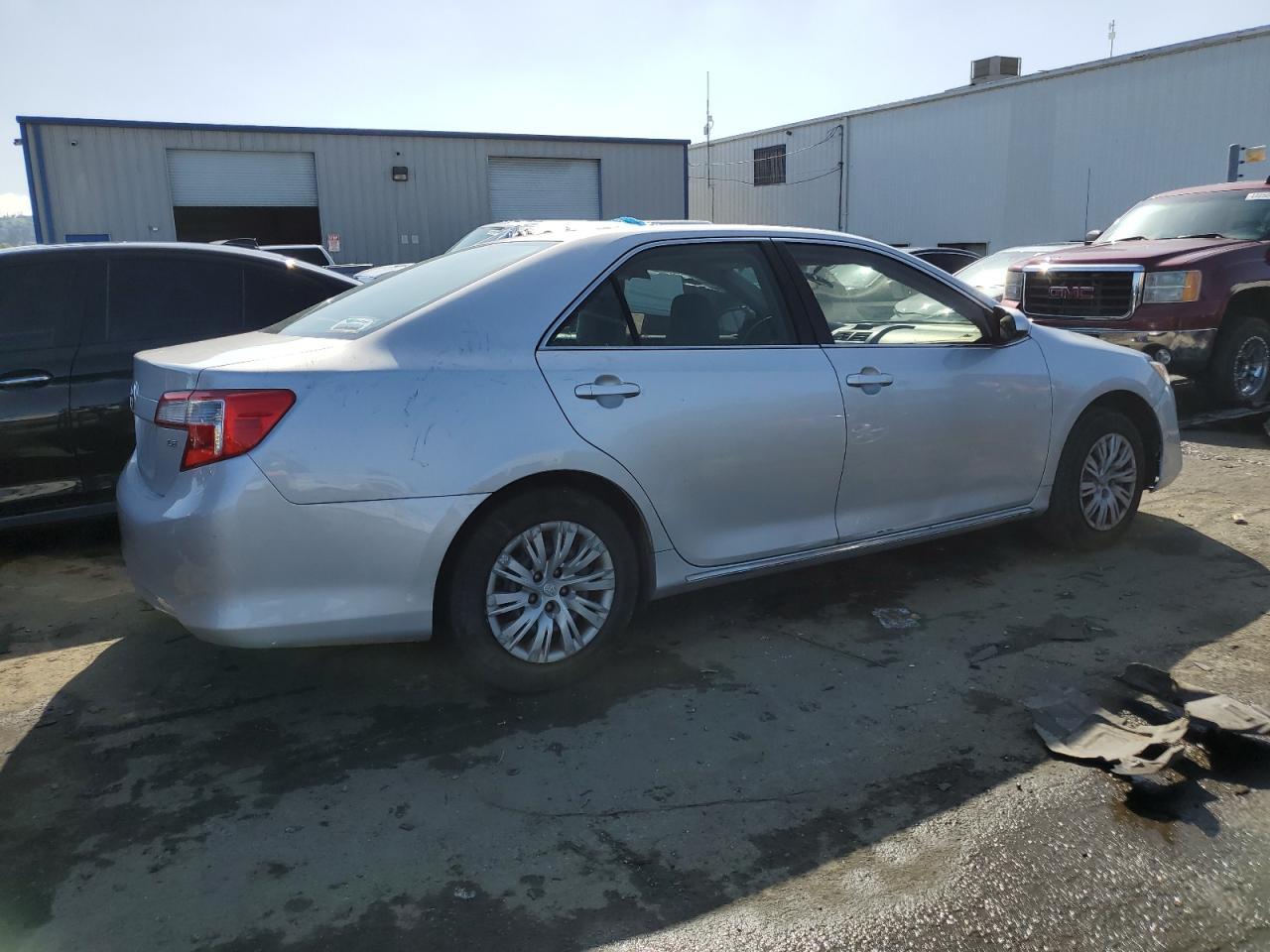 2014 TOYOTA CAMRY L - Image 3