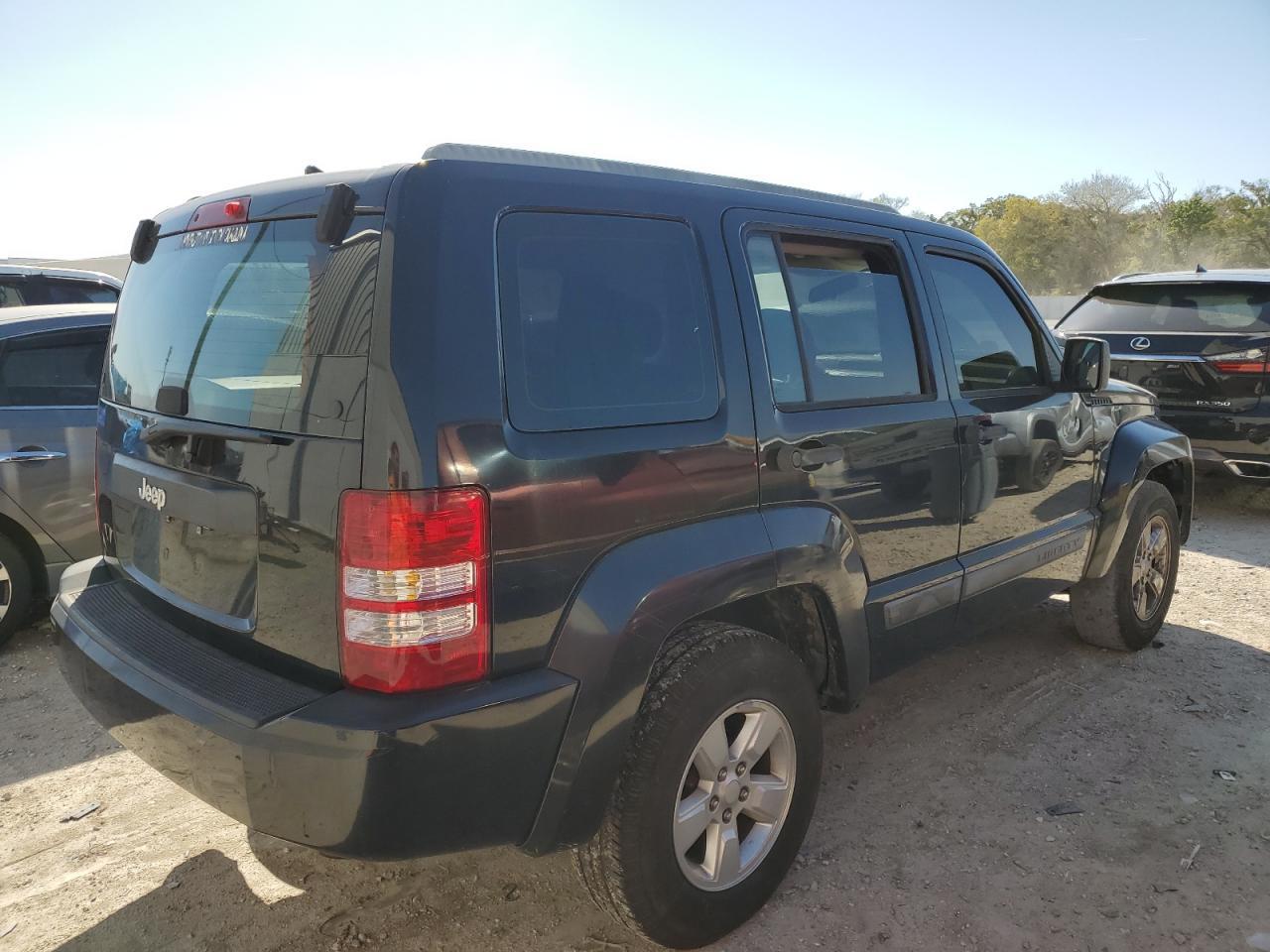 2011 JEEP LIBERTY SP - Фото 3