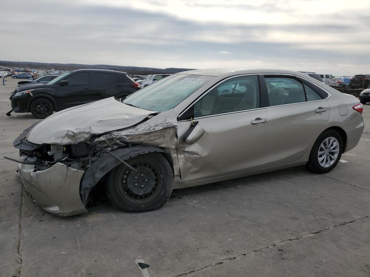 2016 TOYOTA CAMRY LE