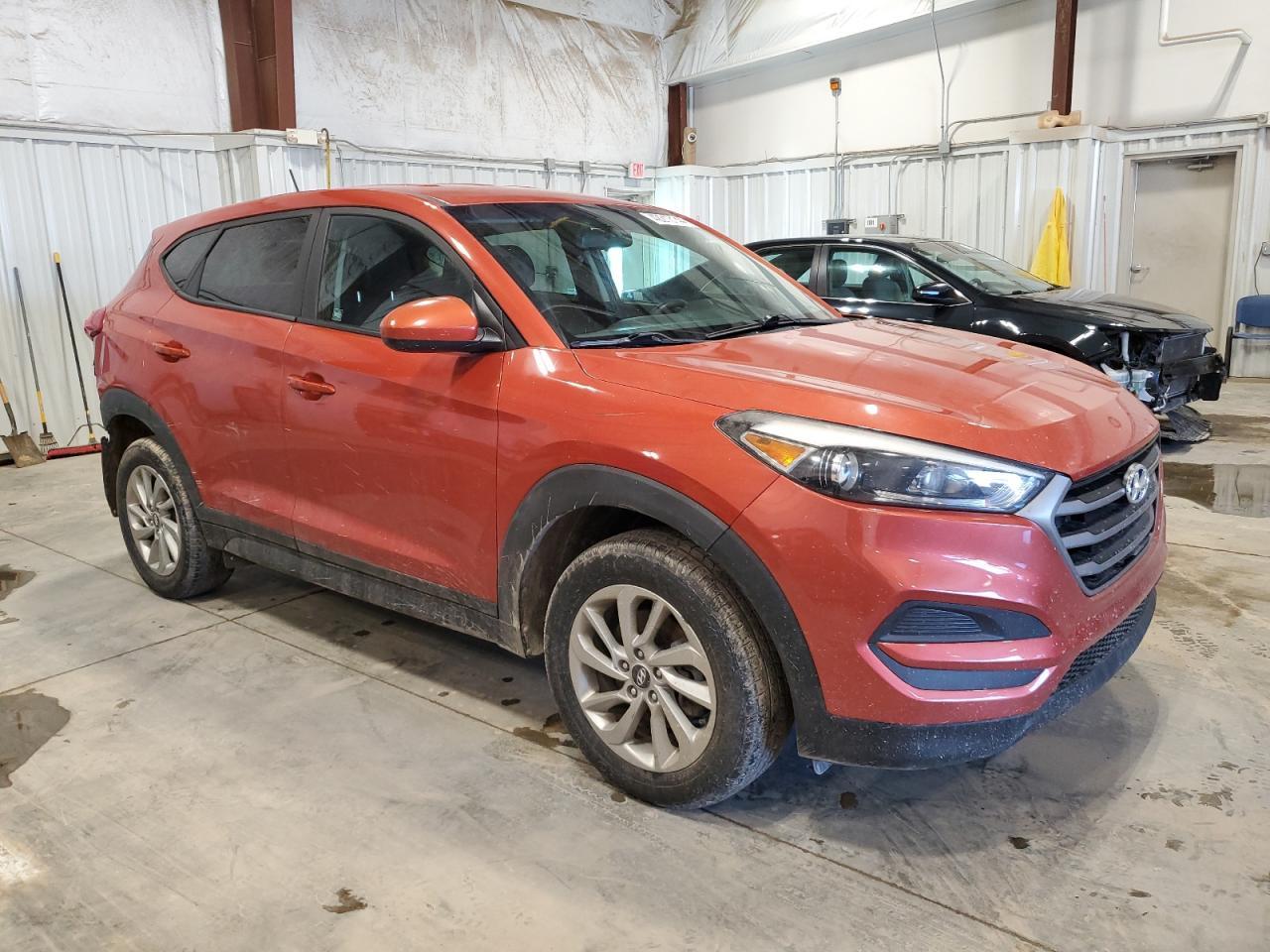 2016 HYUNDAI TUCSON SE - Фото 4
