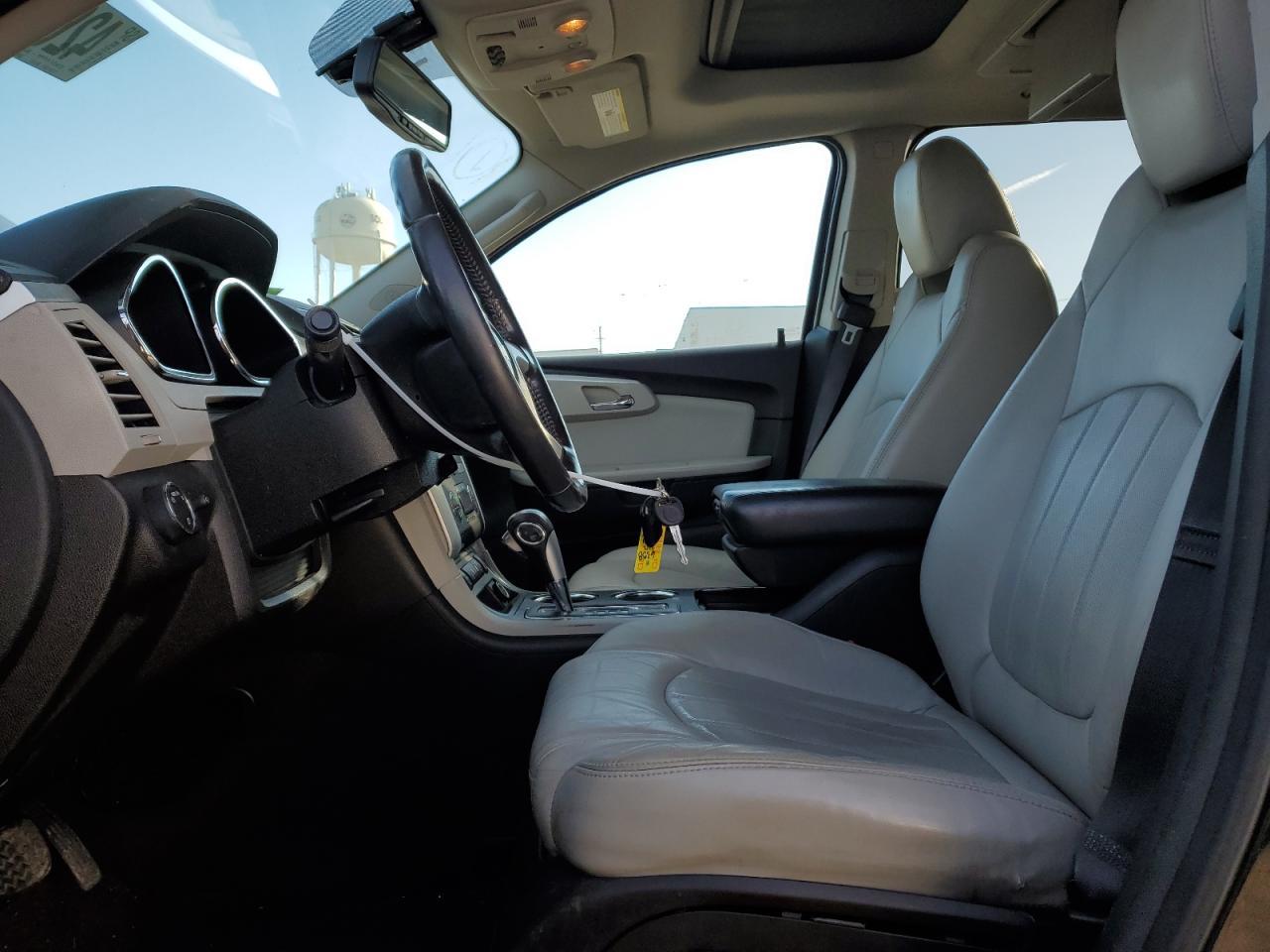 2012 CHEVROLET TRAVERSE L - Image 7
