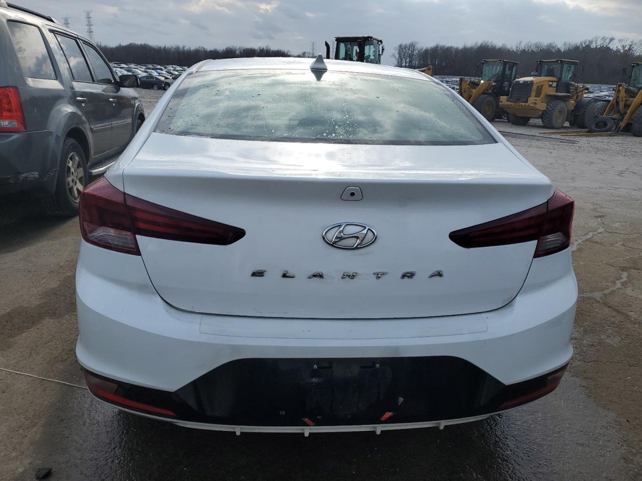 2019 HYUNDAI ELANTRA SE - Фото 6
