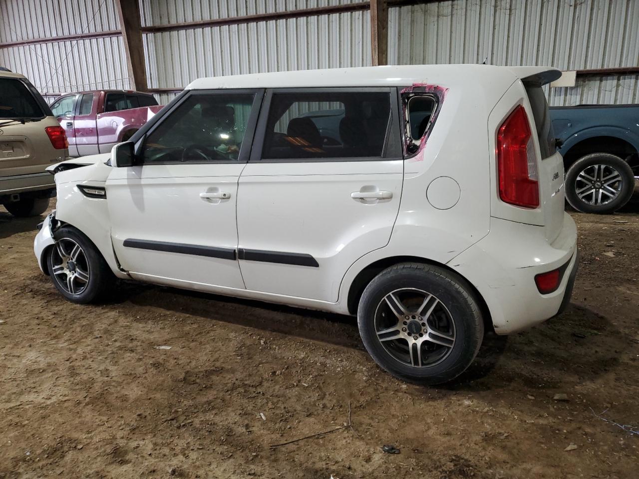 2013 KIA SOUL - Image 2