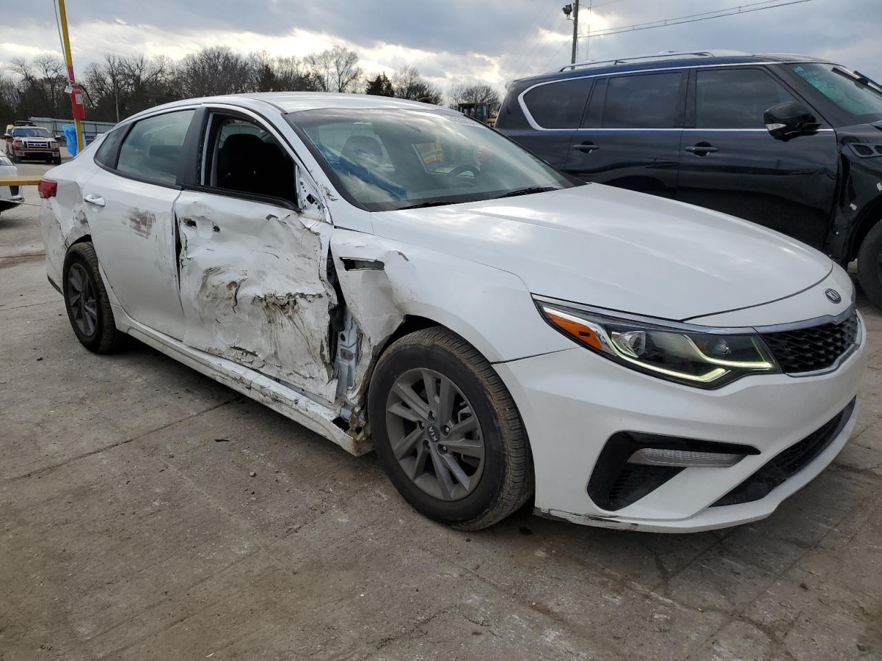 2020 KIA OPTIMA LX - Фото 4