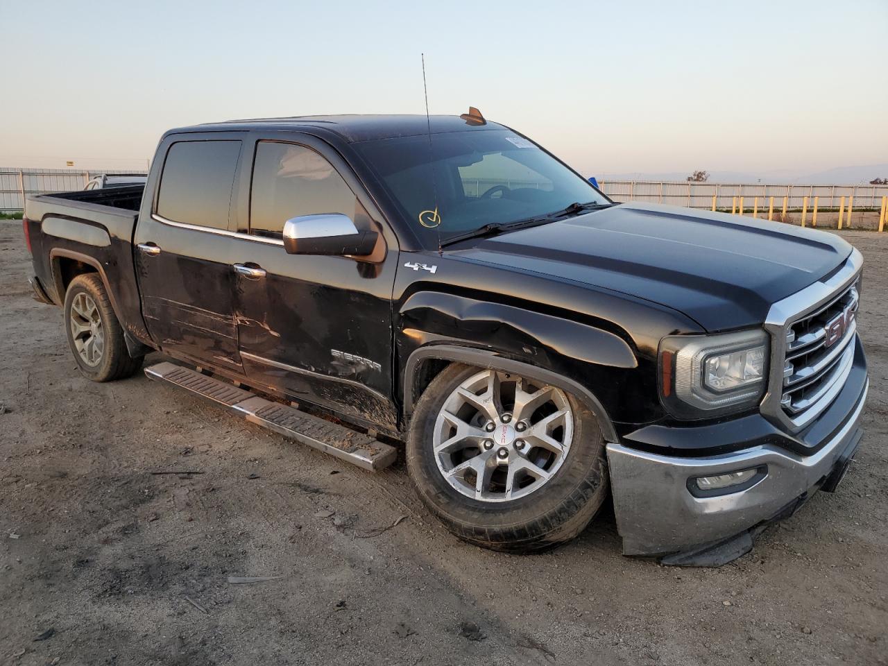 2017 GMC SIERRA K15 - Image 4