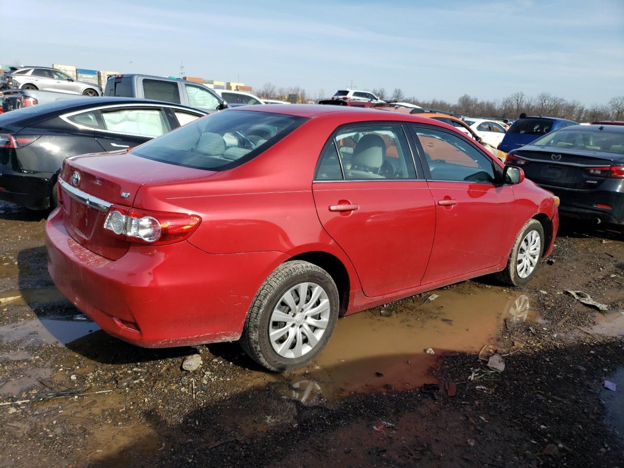 2013 TOYOTA COROLLA BA - Фото 3