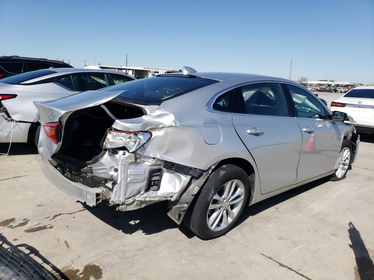 2017 CHEVROLET MALIBU LT - Image 3