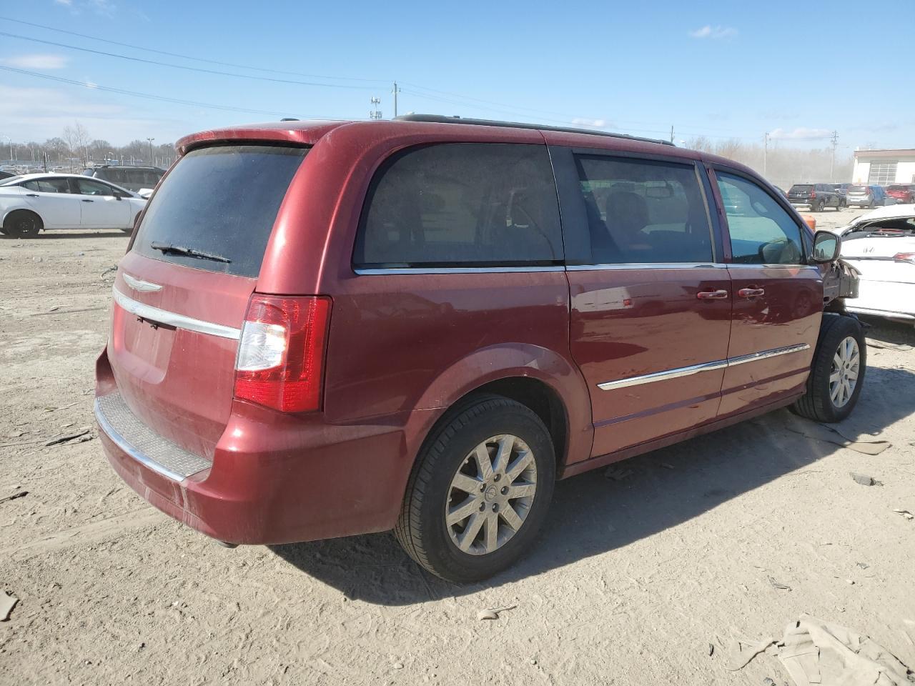 2014 CHRYSLER TOWN & COU - Image 3