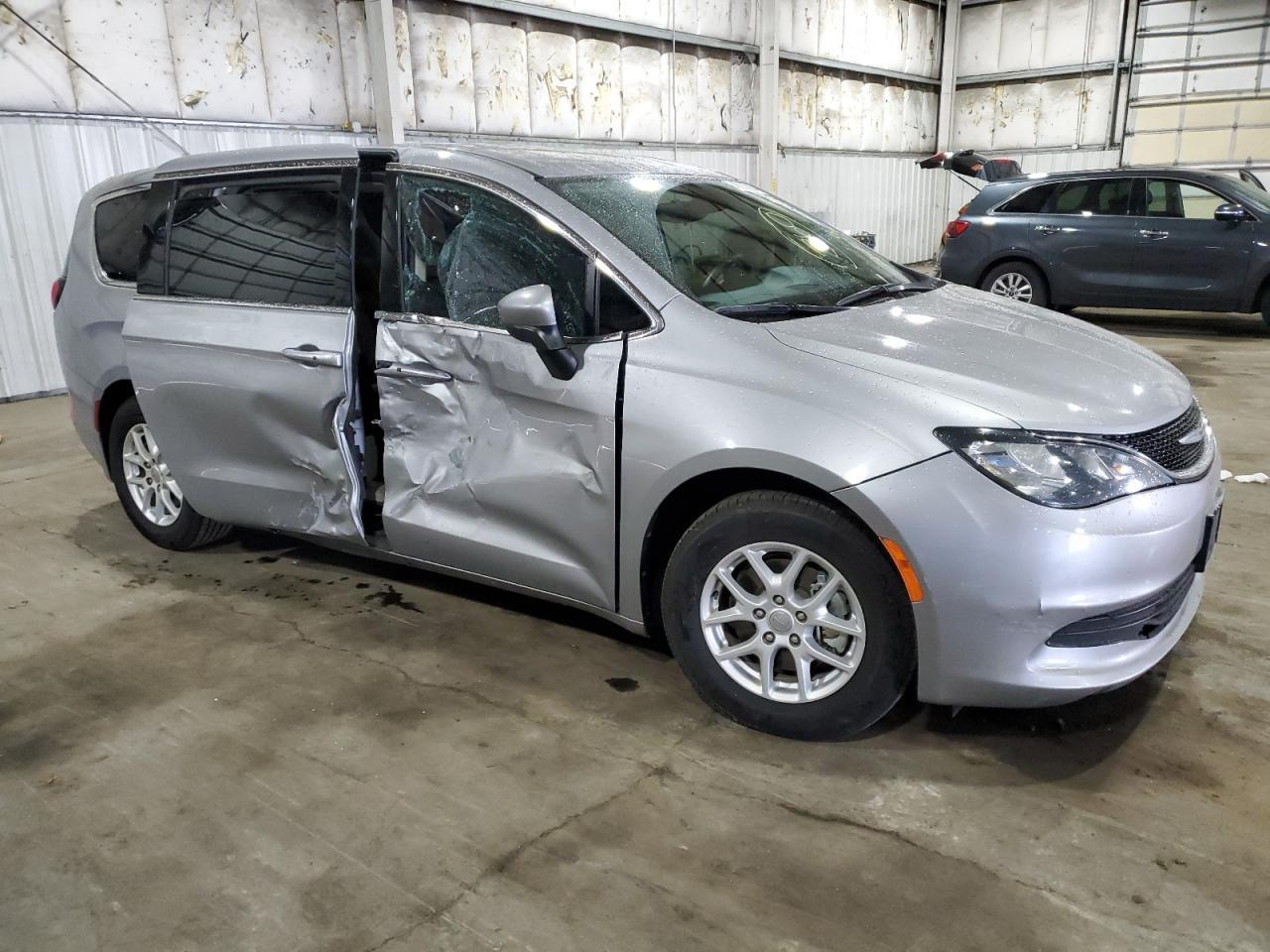 2017 CHRYSLER PACIFICA T - Image 4