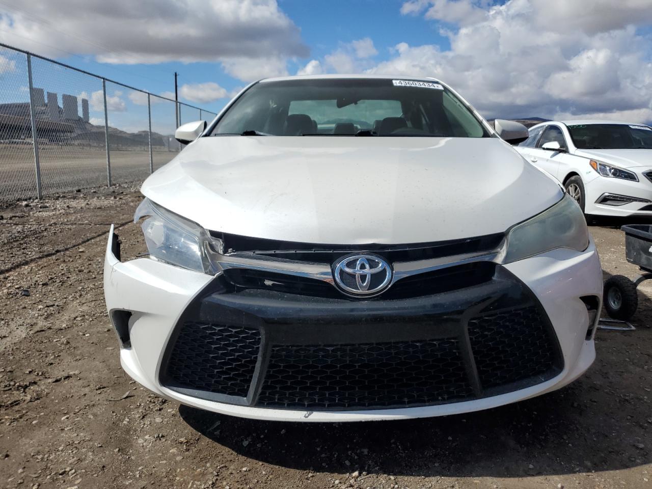 2015 TOYOTA CAMRY LE - Фото 5