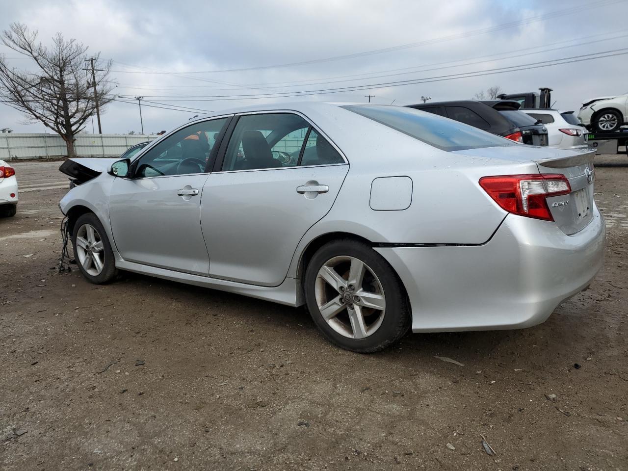 2013 TOYOTA CAMRY L - Фото 2
